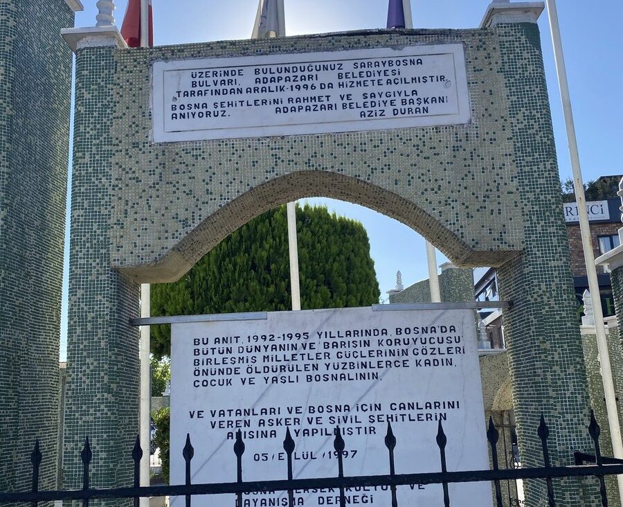 adapazari-bosna-şehitleri-aniti